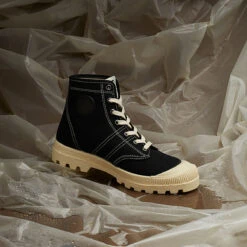 Pataugas AUTHENTIQUE/T F4G NOIR/MARFIL 13 Pataugas AUTHENTIQUE/T F4G NOIR/MARFIL -Chaussures Pataugas Boutique F Authentique T Noir Marfil